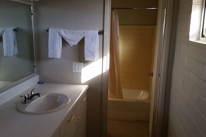 Room 7 of 8