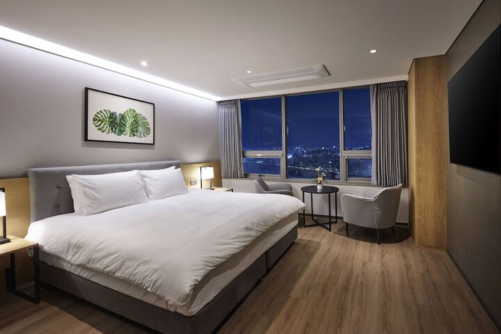 Room 16 of 61