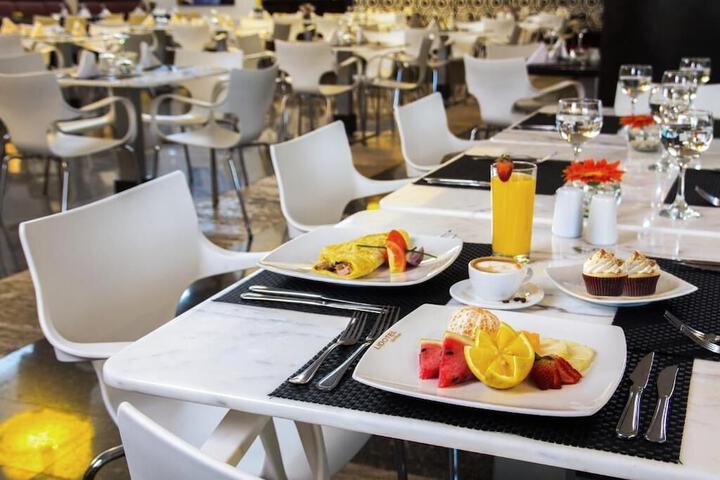 Dining Photos