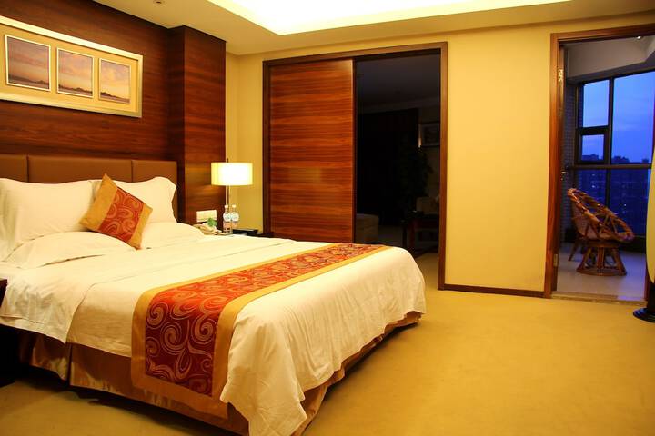 Room 14 of 20