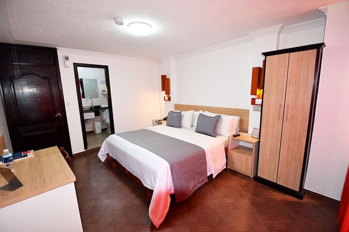 Room 14 of 34