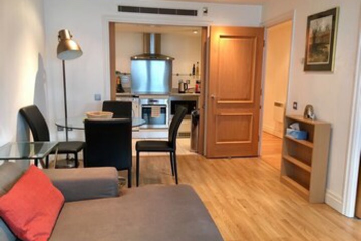 Room 12 of 19
