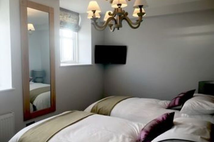 Room 14 of 35