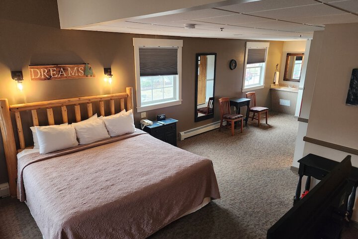 Room 115 of 259