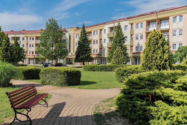 Hotel Exterior 89 of 93