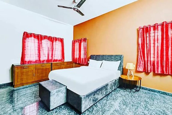 Room 7 of 14
