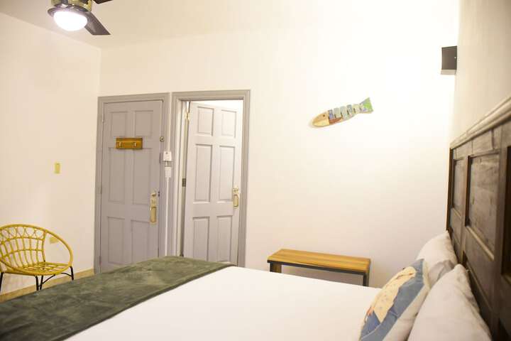 Room 8 of 72