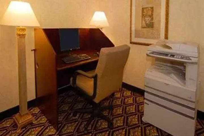 Room 2 of 10