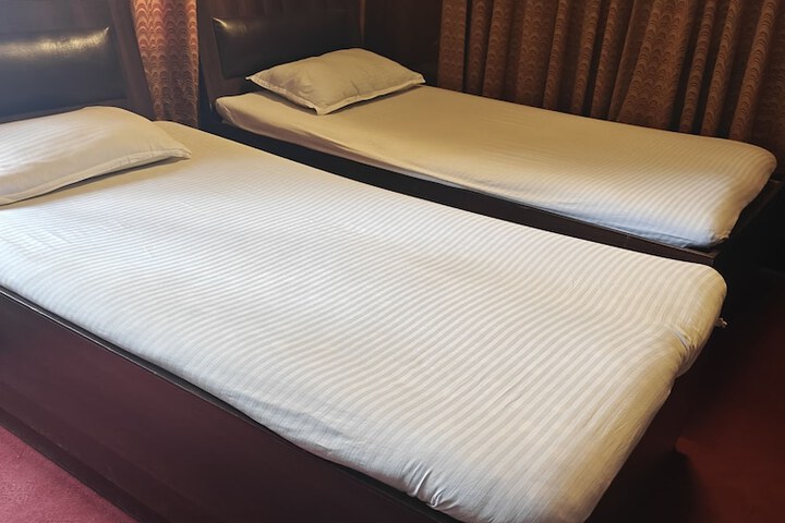 Room 18 of 36