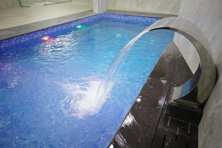 Pool 28 of 61