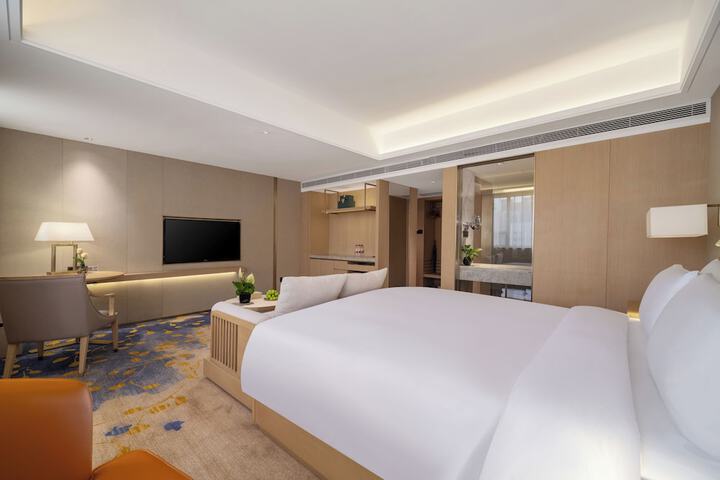 Room 17 of 60