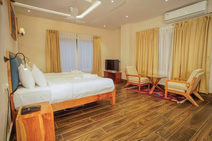 Room 9 of 25