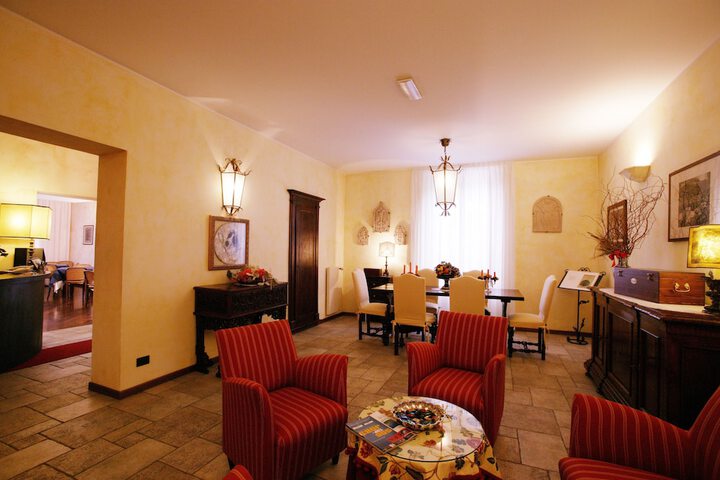 Hotel Lobby