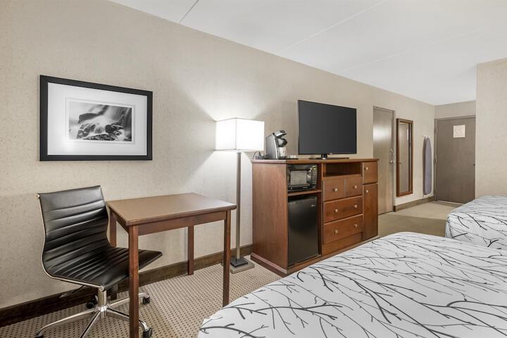 Room 50 of 92