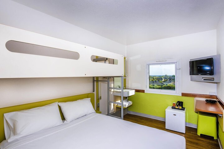 Room 19 of 39