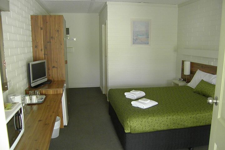 Room 6 of 53