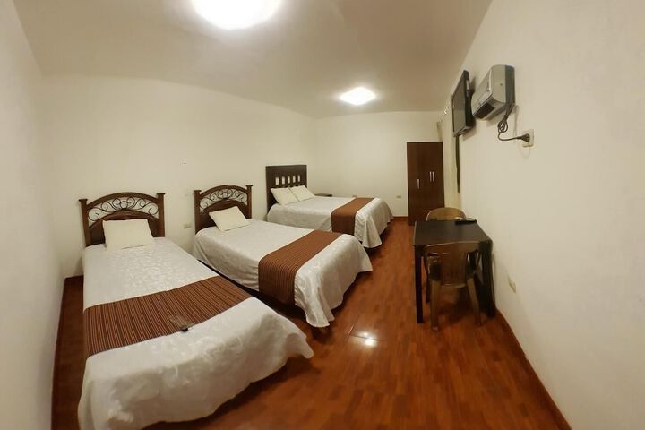 Room 13 of 36
