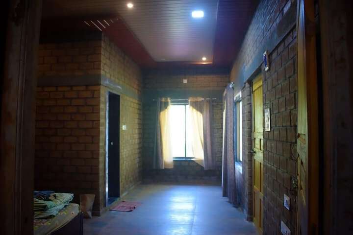 Room 2 of 36