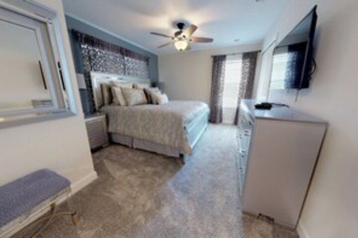 Room 25 of 32