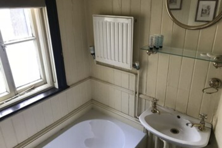 Room 3 of 42