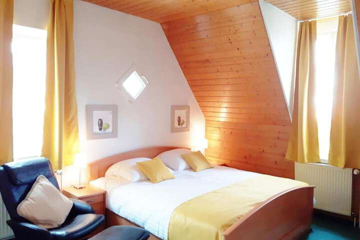 Room 12 of 41
