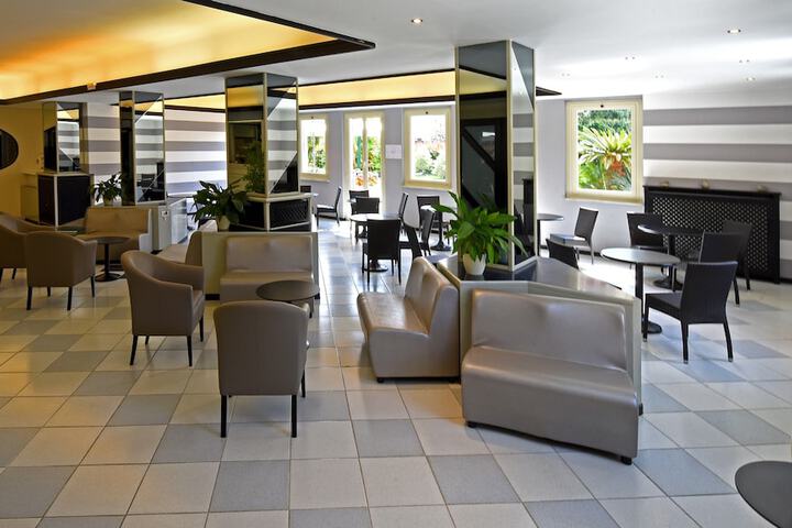 Lobby Photos