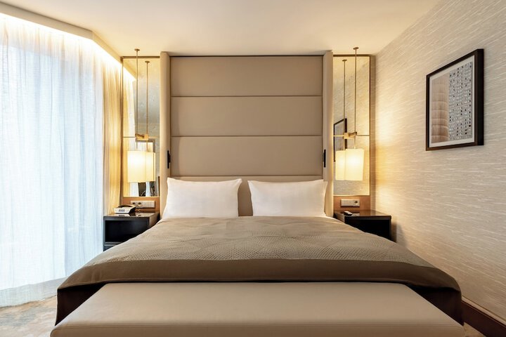 Room 251 of 457