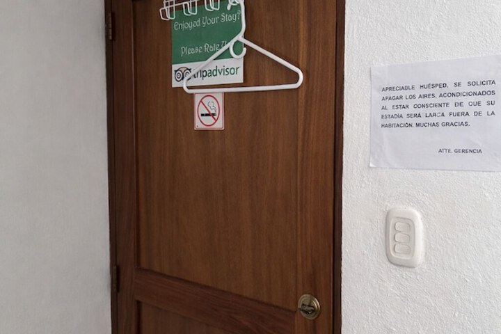 Room 16 of 46