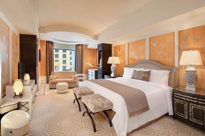 Room 32 of 120