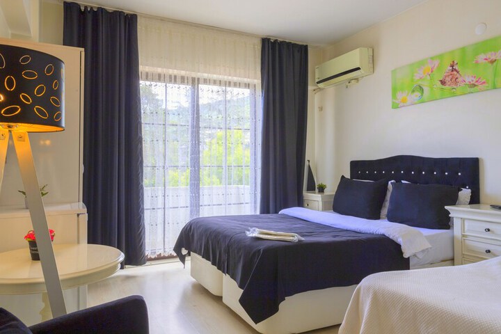 Room 14 of 28