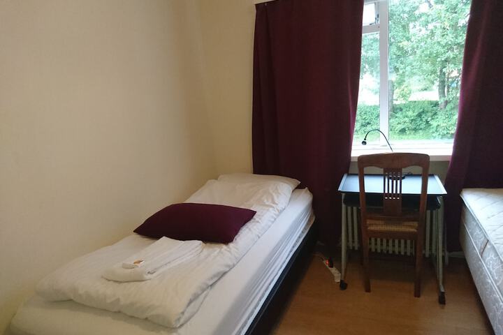 Room 7 of 48