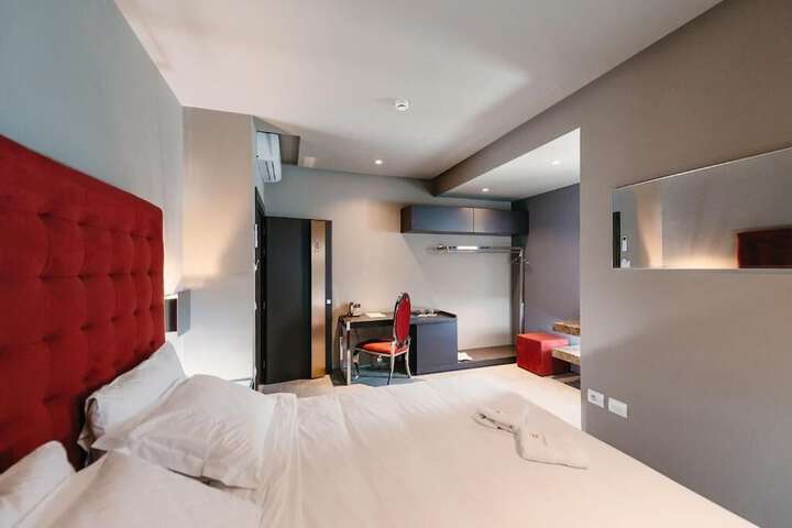 Room 7 of 29