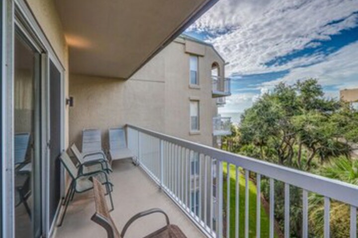 Terrace/Patio 4 of 50