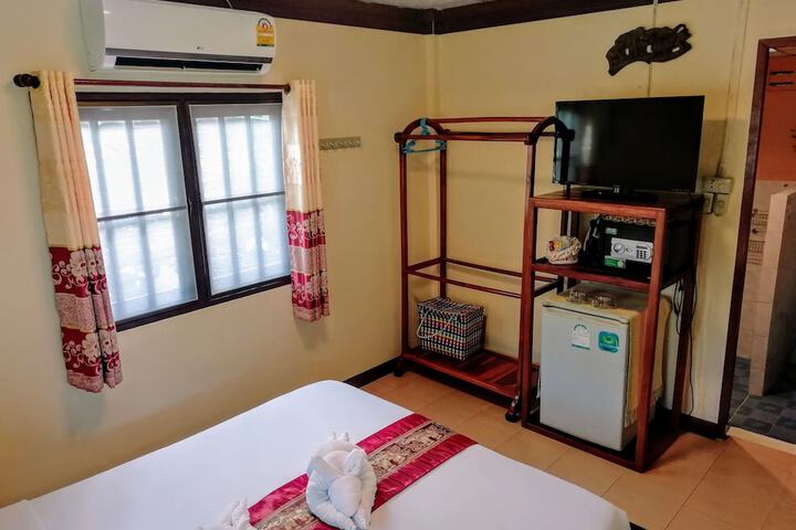 Room 37 of 137