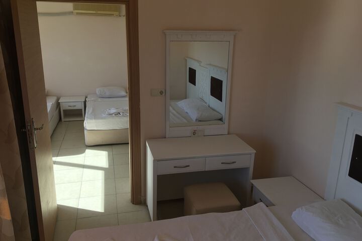 Room 12 of 14