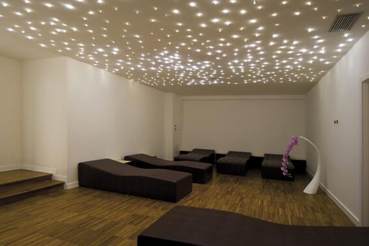 Massage Photo