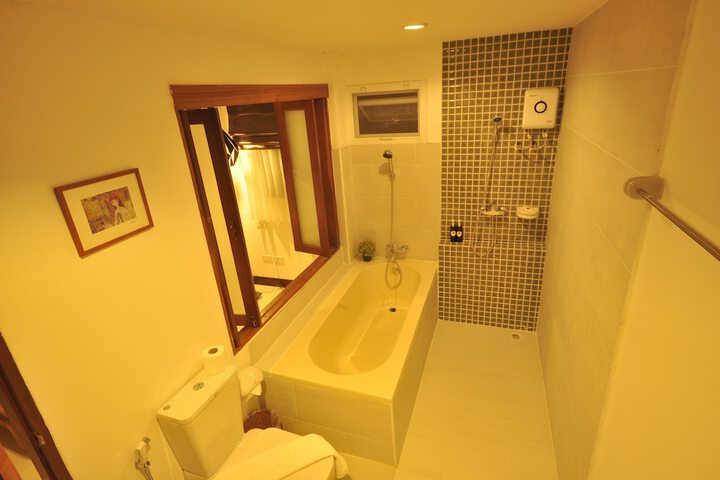 Room 56 of 77