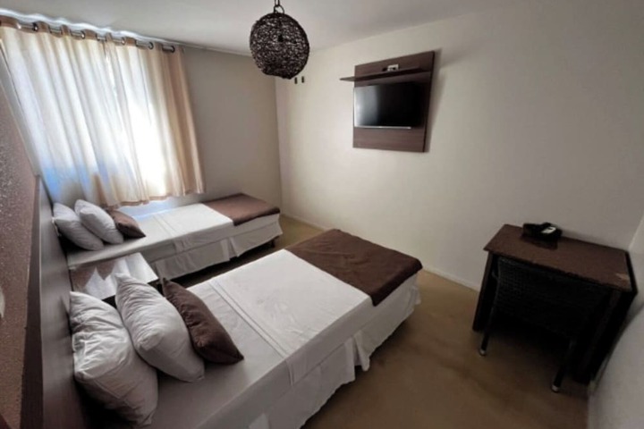 Room 11 of 20