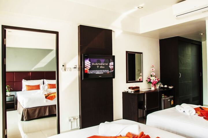 Room 16 of 35