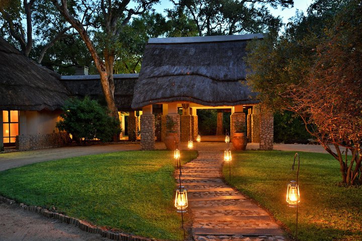 Exterior of Imbali Safari Lodge