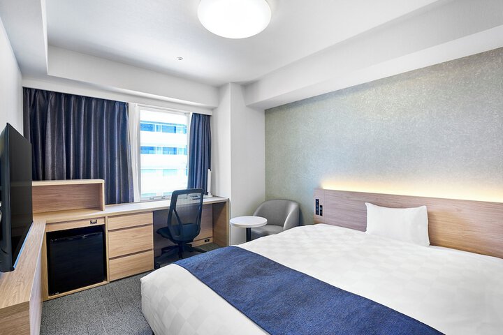 Room 7 of 25