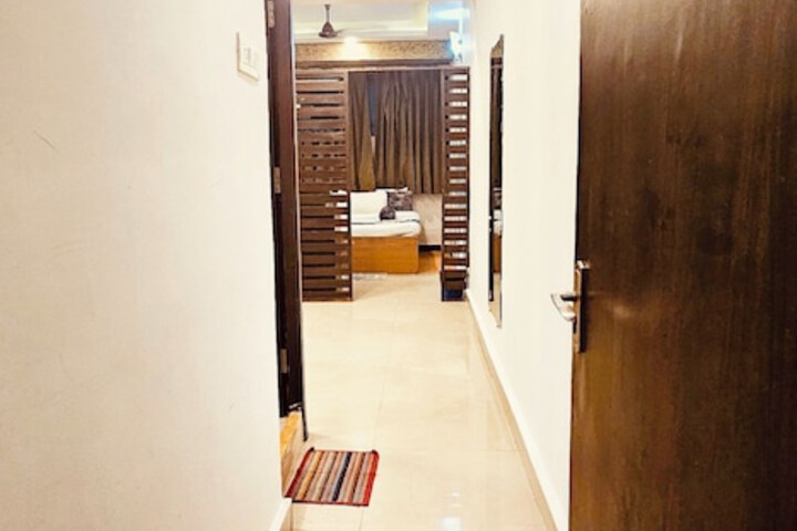 Room 15 of 43