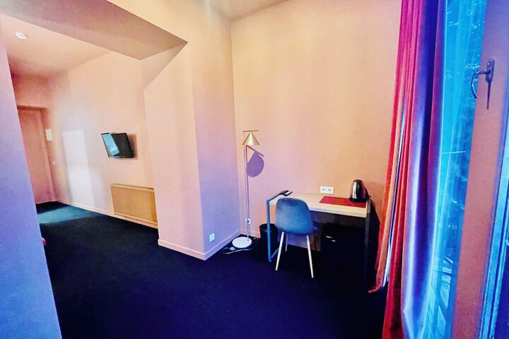 Room 57 of 116