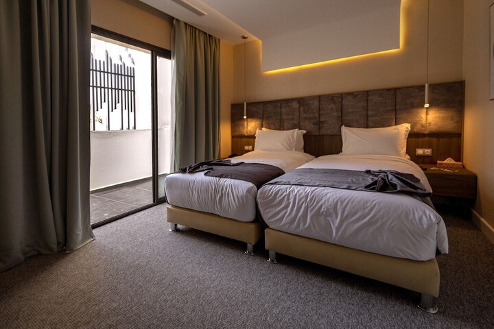 Room 16 of 31