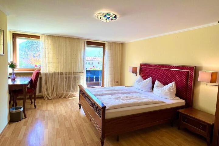 Room 12 of 92
