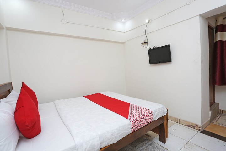 Room 16 of 19