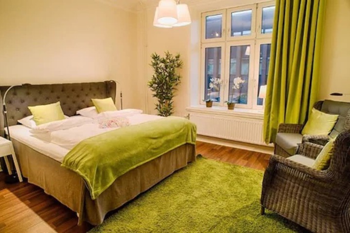 Room 7 of 40