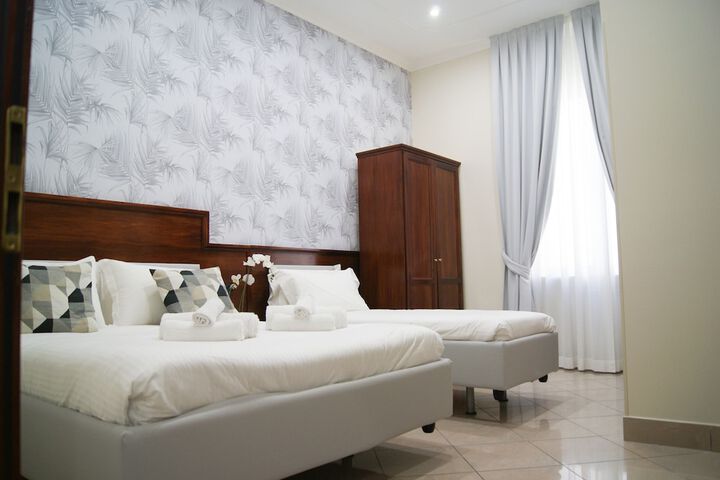 Room 15 of 27