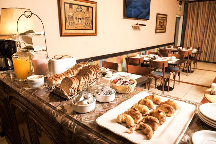 Breakfast/Coffee Service 31 of 48