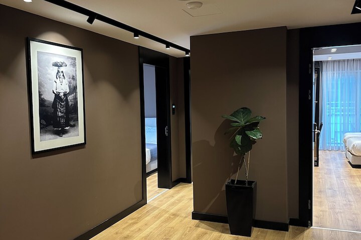 Hotel 94 of 101